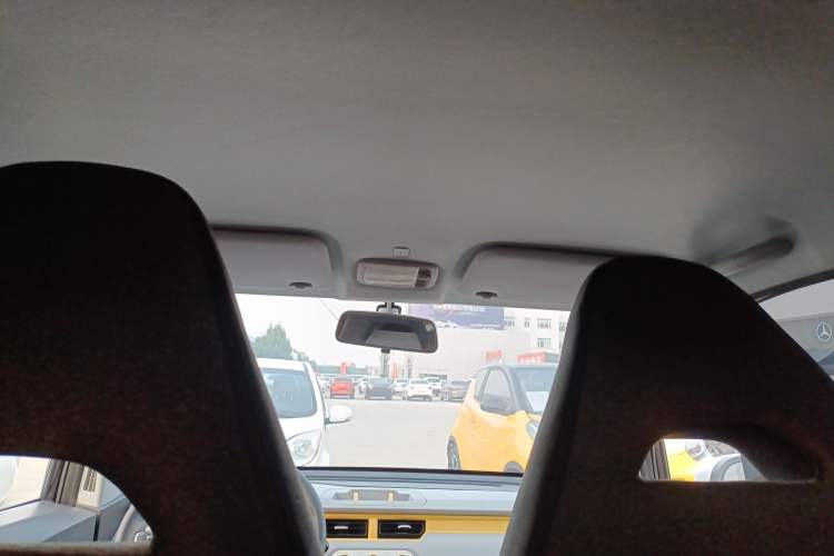 Used Chery QQ Ice Cream 2022 120km Conical Shape Lithium Iron Phosphate Headliner