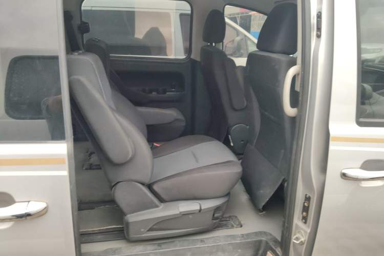 Used JAC Refine M4 2017 1.9T Diesel Manual Luxury Model Left Rear Seat