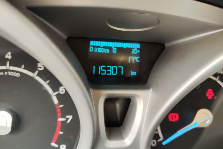 Used Ford EcoSport 2013 1.0L GTDi Manual Luxury Model
