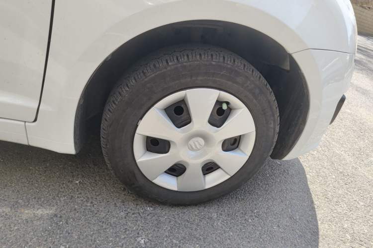 Used Suzuki Swift 2013 1.3L Manual Value Edition
