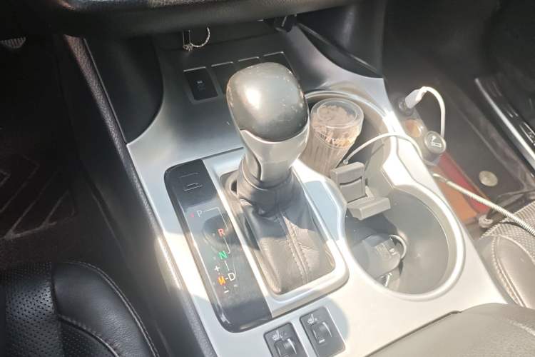 Used Toyota Highlander 2015 2.0T Four-Wheel Drive Luxury Edition 7-Seater
