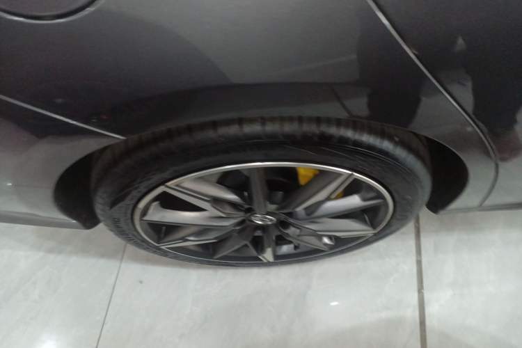 Used GAC Trumpchi EMPOW 2023 270T DCT J16 Version Right Rear Wheel Hub