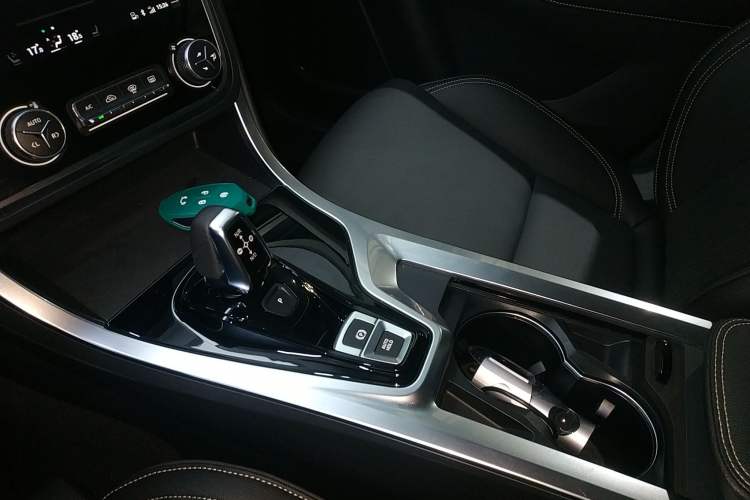 Used Lynk & Co 01 2019 2.0T Two-Wheel-Drive Pro Version China VI Standard
