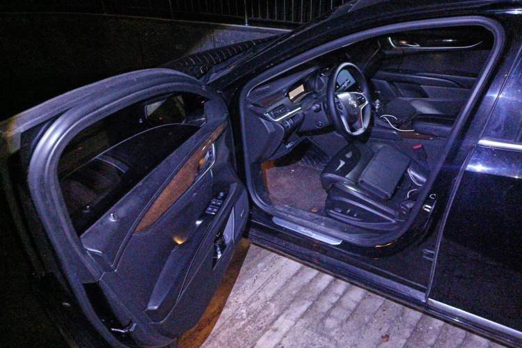 Used Cadillac XTS 2013 28T Luxury Model
