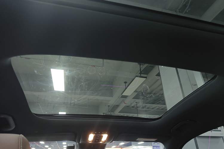 Used Mercedes-Benz GLB 2024 Refresh GLB 220 Fashion Edition Headliner