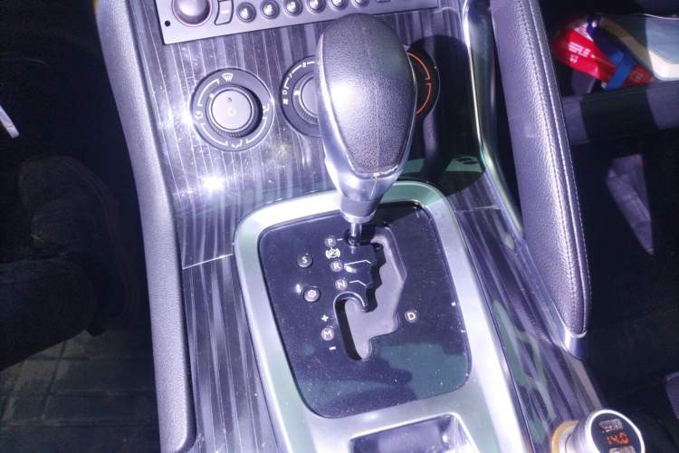 Used Peugeot 3008 2015 1.6THP Automatic Classic Edition
