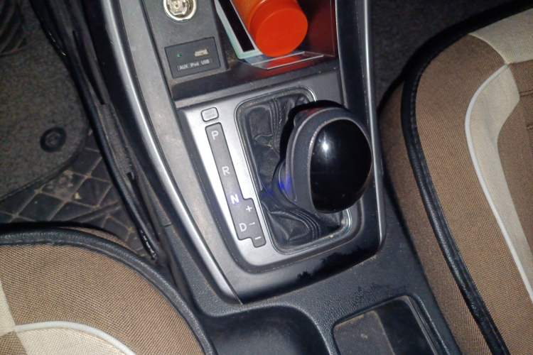 Used Hyundai Elantra (5th Generation / Langdong) 2016 1.6L Automatic Smart Version Gear Lever