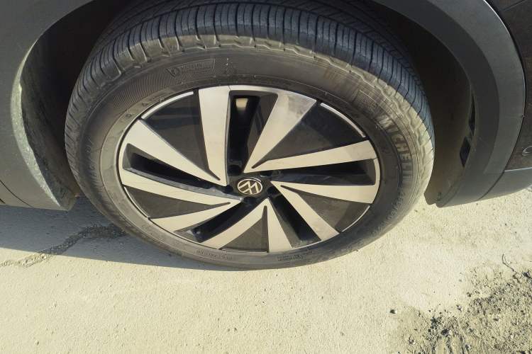 Used Volkswagen Talagon 2022 380TSI All-Wheel-Drive Luxury Prestige Pro 7-Seater Right Front Wheel Hub