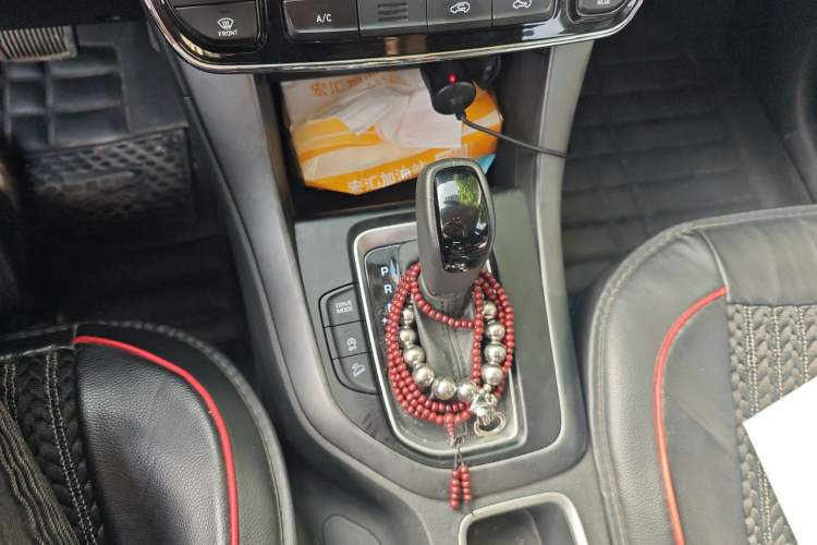 Used Hyundai ix35 2019 2.0L Automatic 2WD Zhiyong·Changxiang Edition China V Standard Gear Lever