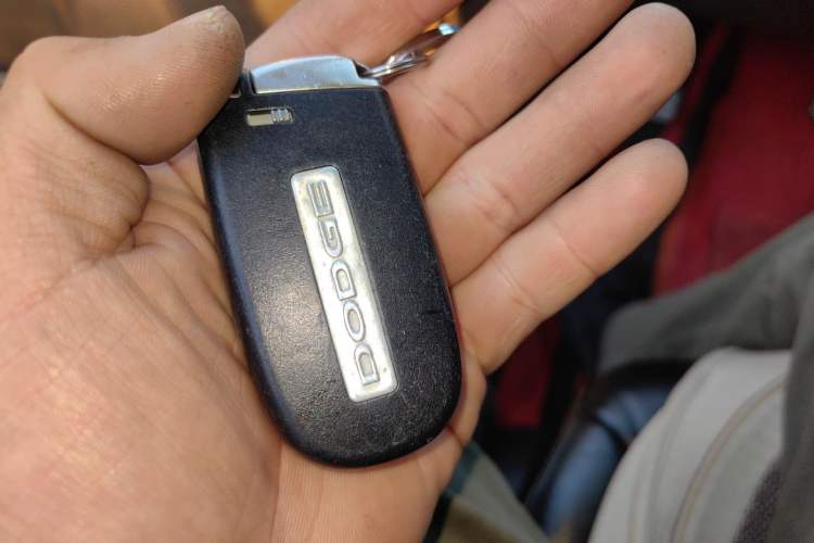 Used Dodge Journey 2013 2.4L Two-Wheel Drive Luxury Version Vehicle Key