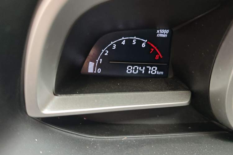 Used Mazda 3 Axela 2016 Sedan 1.5L Manual Comfort Model Odometer Close Up