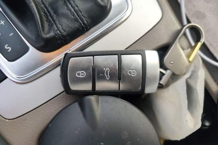 Used Volkswagen Magotan 2012 Facelift 2.0 TSI Prestige Model
