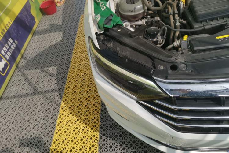 Used Volkswagen Sagitar 2019 280TSI DSG Comfort Version China VI Standard Right Front Headlight