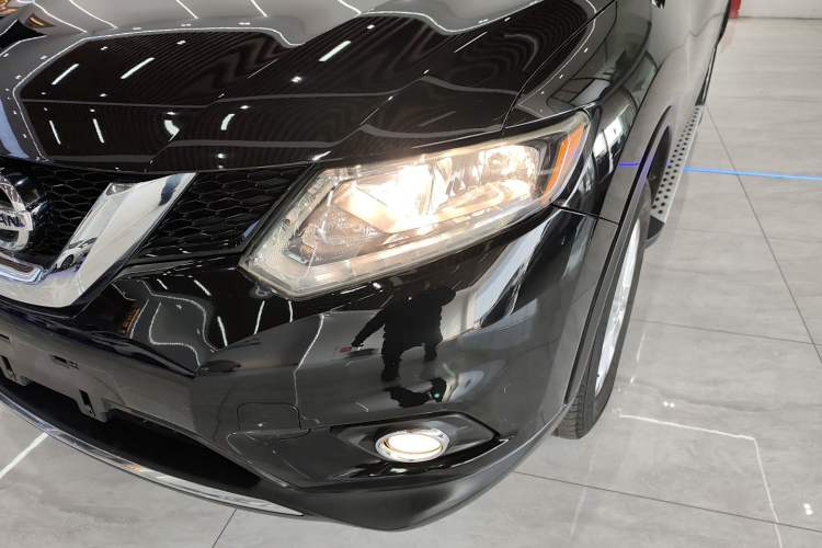 Used Nissan X-Trail 2015 2.0L CVT Comfort MAX Edition 2WD
