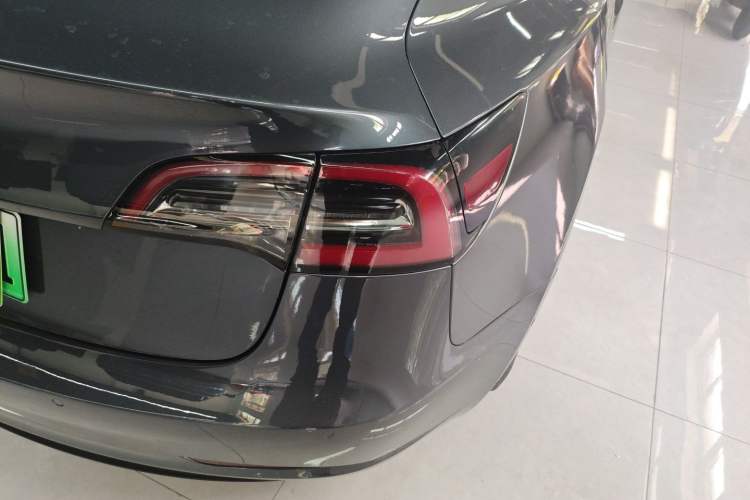 Used Tesla Model 3 2019 Long-Range Rear-Wheel-Drive Version
