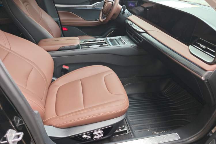 Used Lincoln Z 2025 2.0T Prestige Hybrid Edition