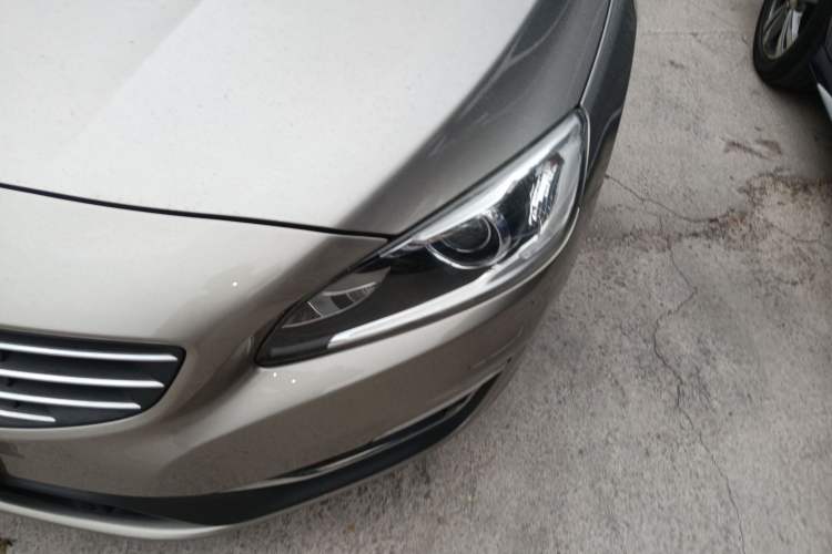 Used Volvo V60 2015 T5 Zhiya Edition