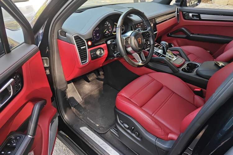 Used Porsche Cayenne E-Hybrid 2023 Cayenne E-Hybrid 2.0T Platinum Edition
