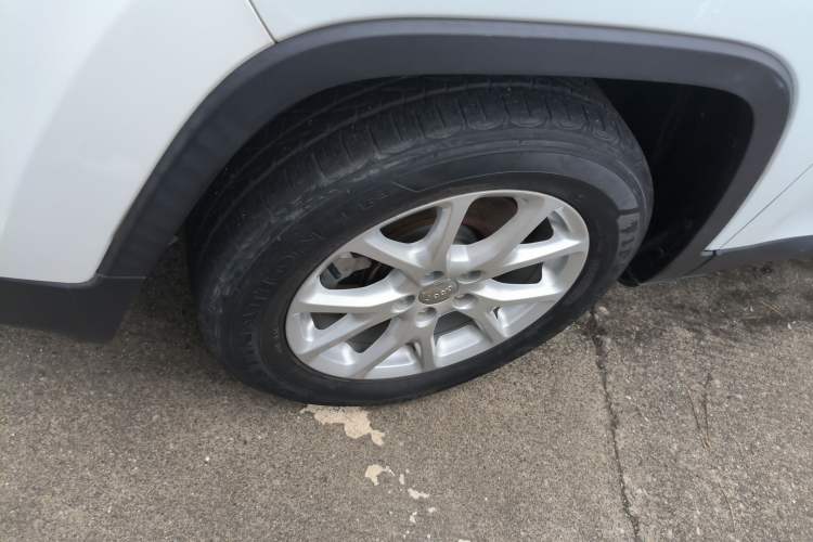 Used Jeep Cherokee 2017 2.0L Superior Edition