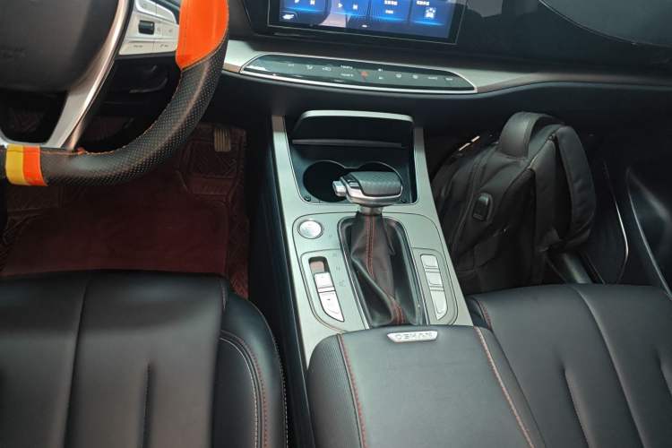 Used CHANGAN OSHAN X7 2021 1.5T Automatic Luxury Version Gear Lever