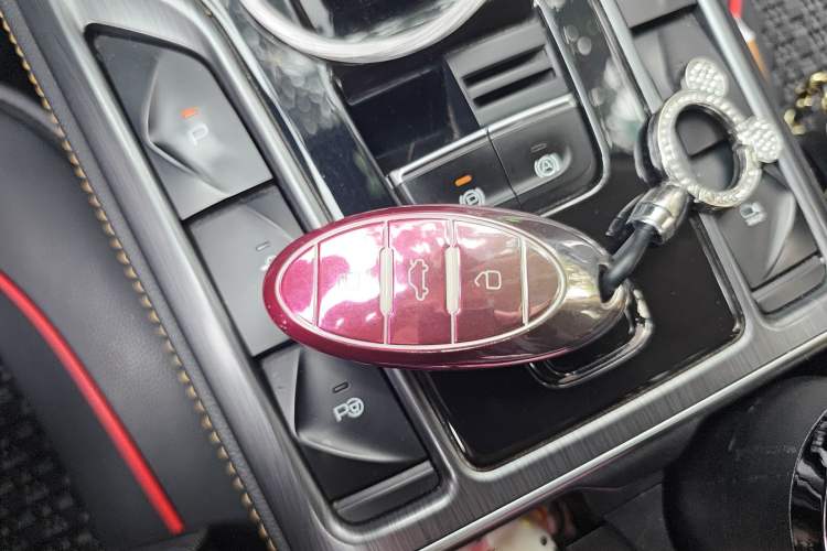 Used Bestune T77 2020 PRO 280 TID Automatic Prestige Model Vehicle Key