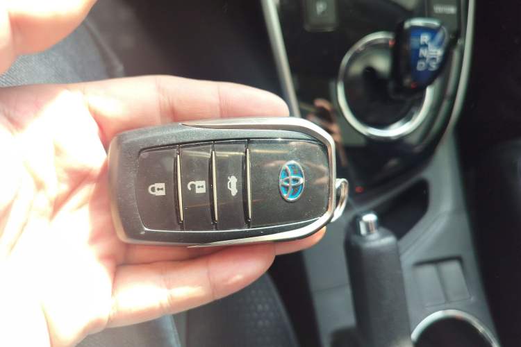 Used Toyota Corolla 2017 Revised Dual-Engine 1.8L E-CVT Leading Edition Vehicle Key