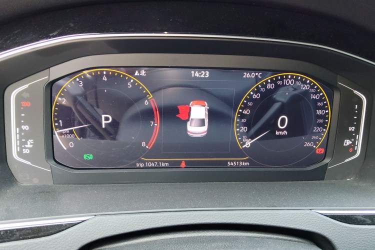 Used Volkswagen Magotan 2020 330TSI DSG Luxury Edition Odometer Close Up