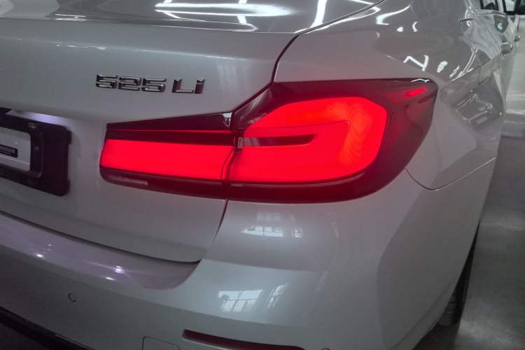 Used BMW 5 Series 2022 525Li Luxury Package Right Rear Taillight