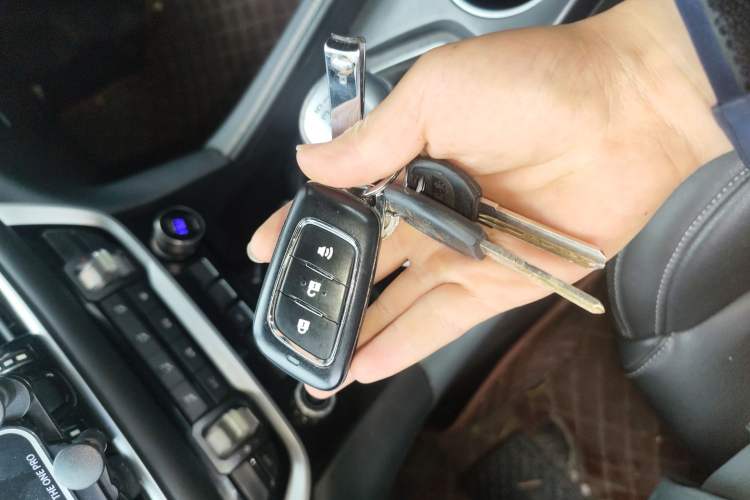 Used Foton Tunland Yutu 2020 2.0T Yutu 8 Diesel Two-Wheel Drive Luxury Long-Wheelbase 4F20TC Vehicle Key