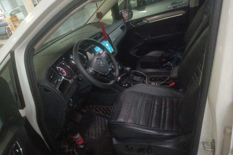 Used Volkswagen Touran 2016 Volkswagen Touran L 280TSI DSG Luxury Edition
