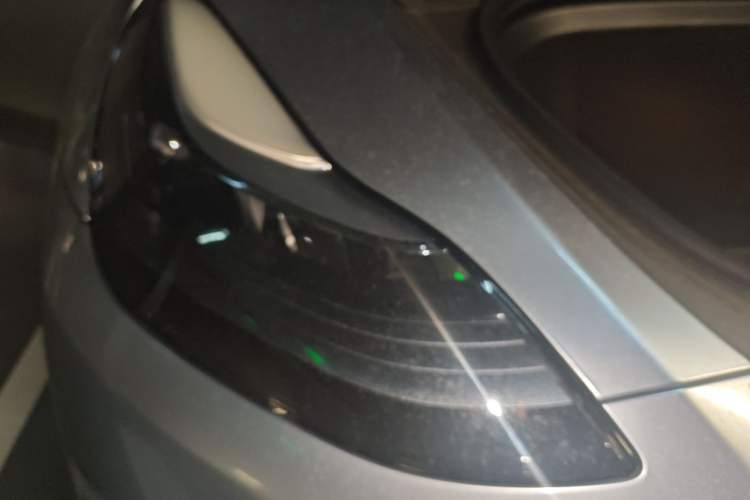 Used Tesla Model Y 2023 Long-Range All-Wheel-Drive Version Right Front Headlight