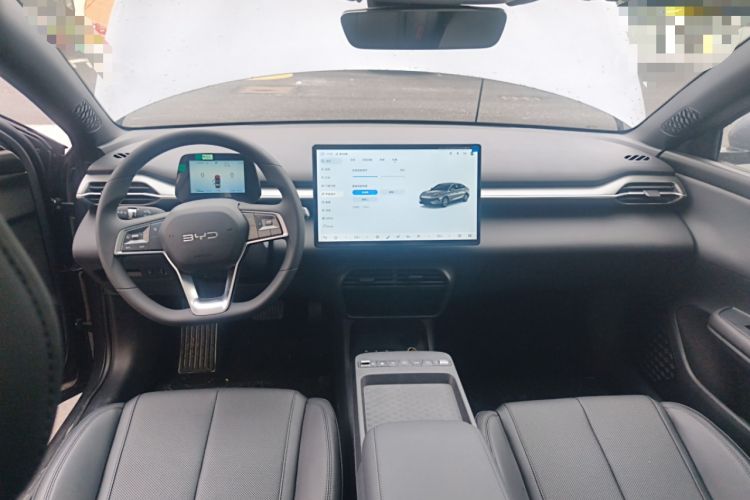 Used BYD e7 2025 Model 520 Smart Travel Edition Center Console