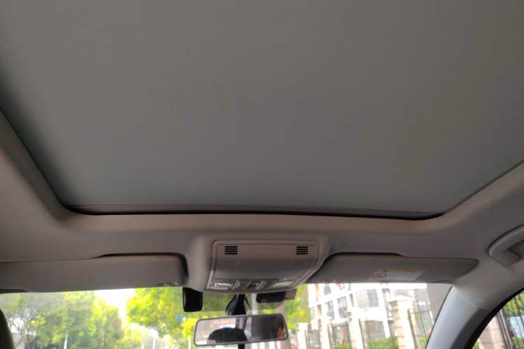 Used Volkswagen Tharu 2021 280TSI Two-Wheel-Drive Luxury Plus Edition Headliner