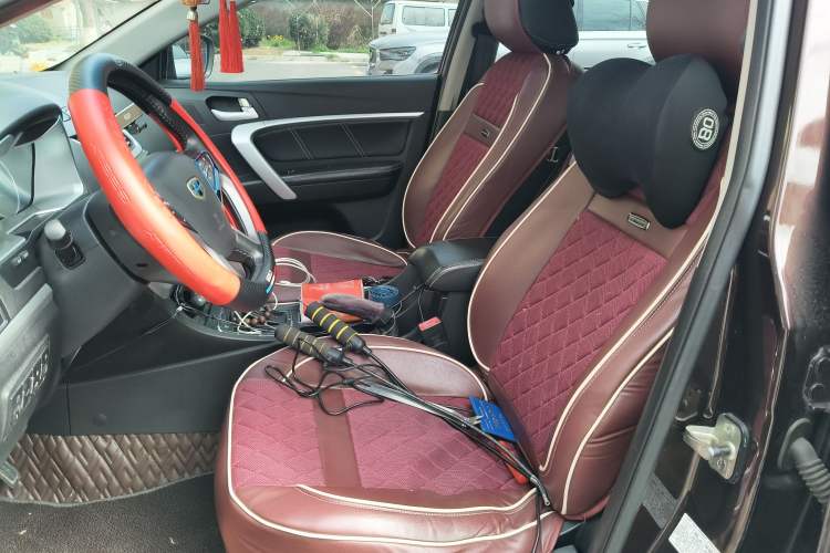 Used Geely Auto Emgrand 2016 Sedan 1.5L CVT Upward Version
