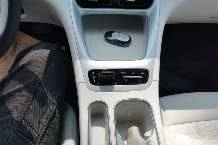 Used Geely Galaxy Geome 2026 Model 310km Dream Edition Gear Lever