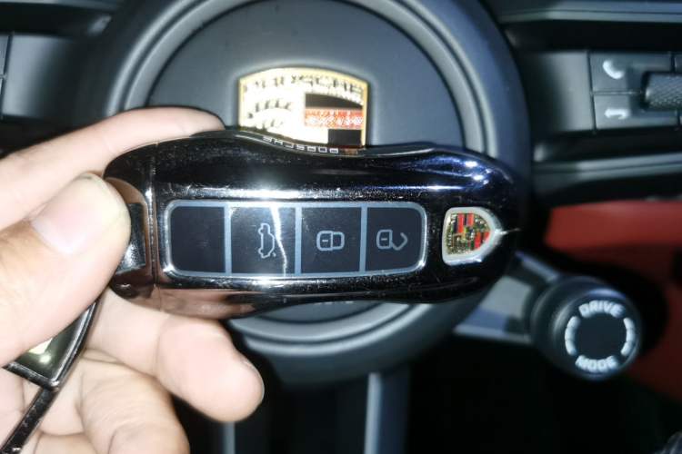 Used Porsche Cayenne 2024 Cayenne 3.0T Vehicle Key