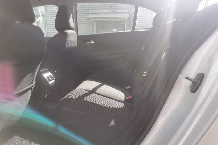 Used Peugeot 408 2015 1.2T Automatic Glory Edition
