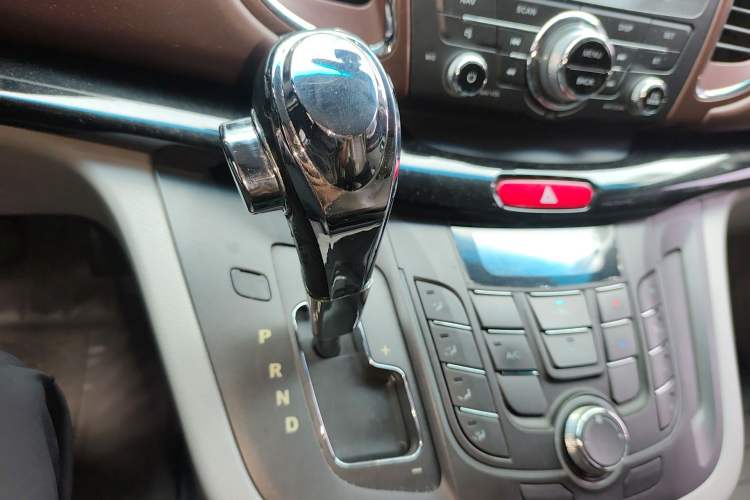 Used JAC Group Refine M5 2016 2.0T Gasoline Automatic Business Edition
