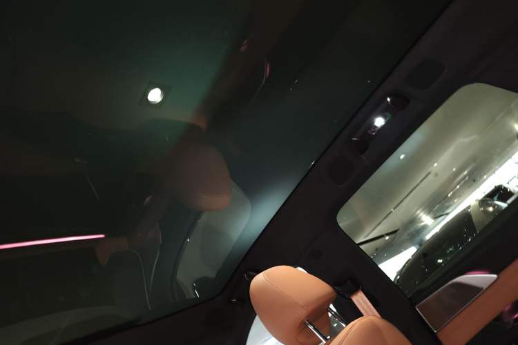 Used XPeng G9 2025 725 with Ultra-Long Range Max Headliner