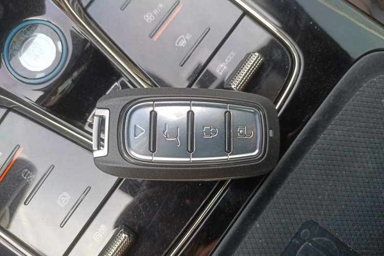 Used BYD Han 2023 EV Champion Edition 605KM Front-Drive Premium Model
