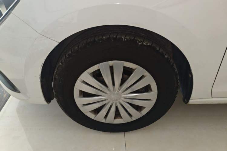 Used Volkswagen Santana 2016 1.6L Manual Fashion Edition Left Front Wheel Hub