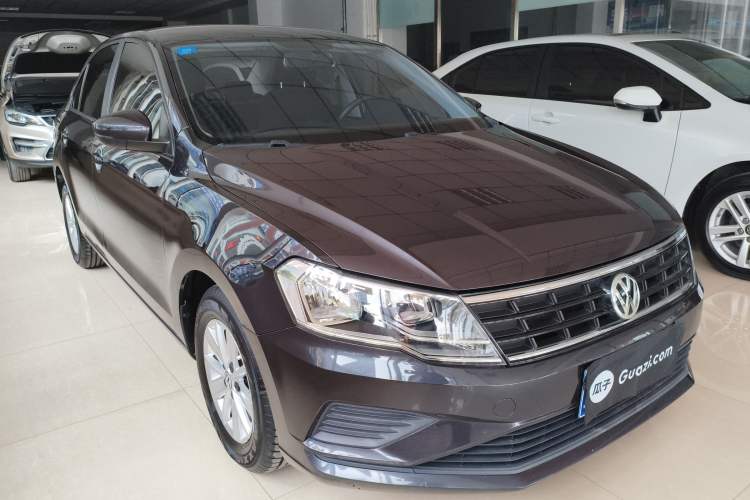 Used Volkswagen Jetta 2017 1.4L Manual Fashion Edition
