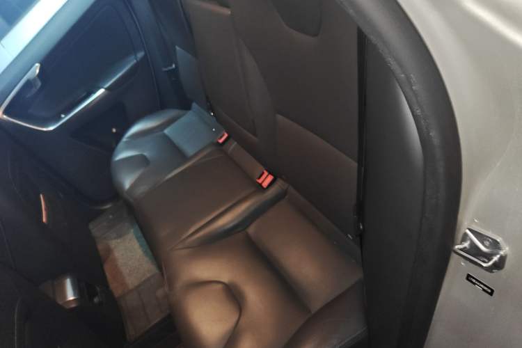 Used Volvo XC60 2017 T5 AWD Smart Upgrade Model