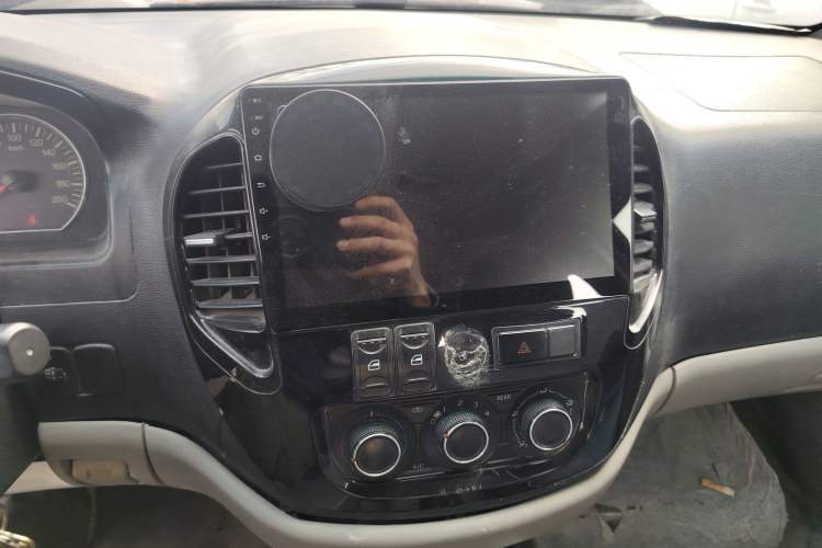 Used FORTHING Lingzhi 2017 M3L 1.6L 7-Seater Comfort Model
