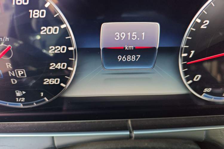 Used Mercedes-Benz E-Class 2018 Restyled E 300 L Sport Luxury Edition
