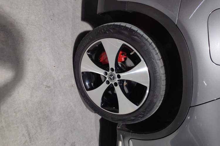 Used Mercedes-Benz GLC 2018 GLC 300 4MATIC Luxury Model Right Rear Wheel Hub