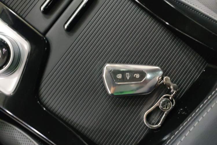 Used Volkswagen Tavendor 2023 380TSI Four-Wheel Drive R-Line Cruise Edition Vehicle Key