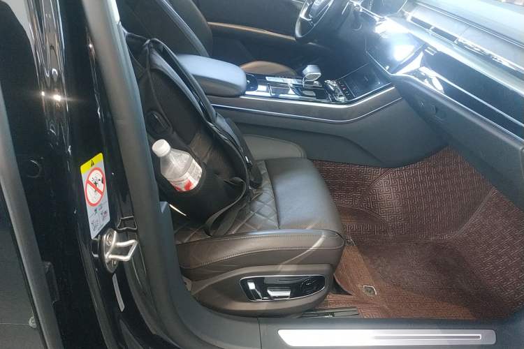 Used Audi A8 2022 A8L 50 TFSI quattro Comfort Edition Collector's Model Right Front Seat