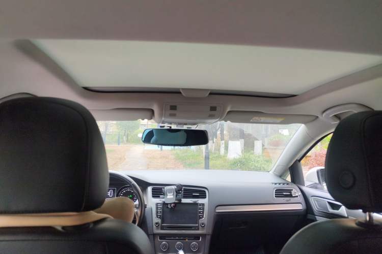 Used Volkswagen Golf 2015 1.6L Automatic Comfort Model
