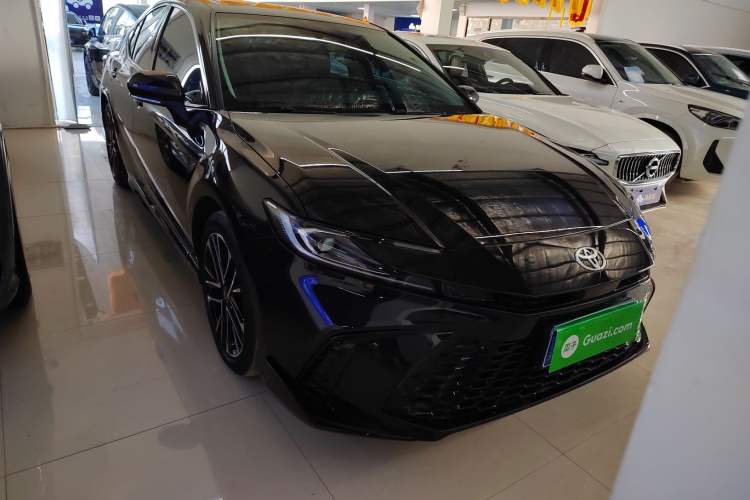 Used Toyota Camry 2026 Model Dual-Engine 2.0HSE Sport Lite Edition
